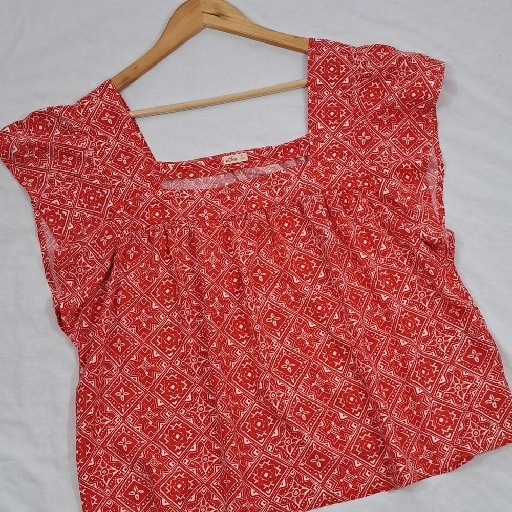 Hollister Flutter Sleeve Blouse | Boho Bandana Vibe | Size M